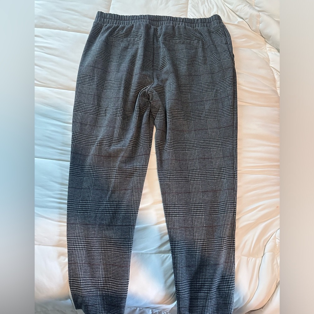 Pull on target pant
